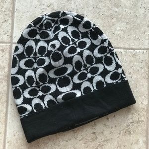 MUST GO Coach winter hat